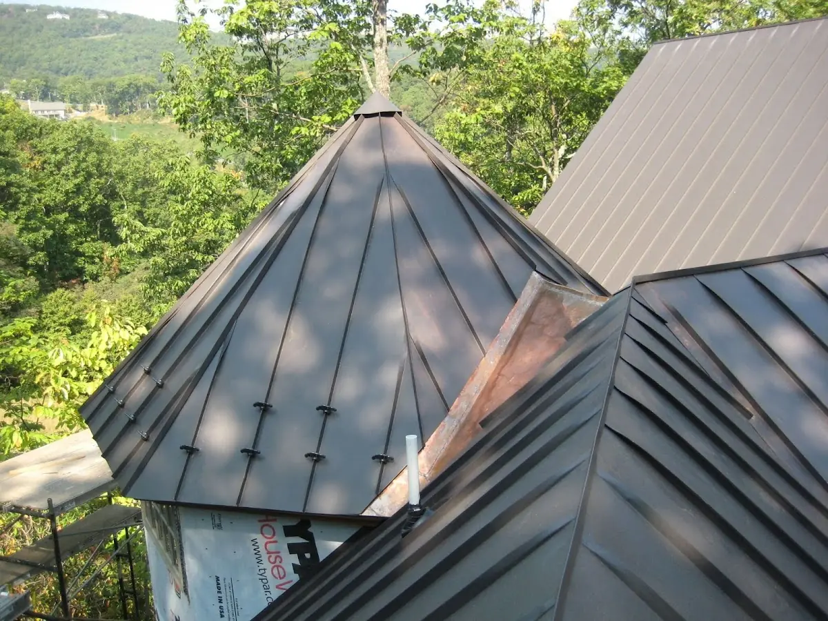 Professional Roof Tarp Installation by Craftsman Roofing in Mound